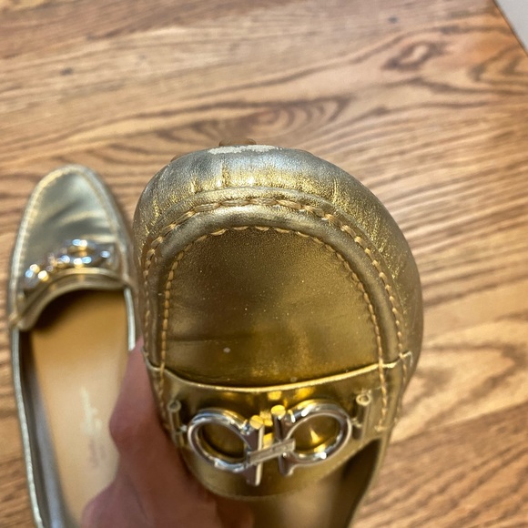 Gold Leather Drivers! - Picture 4 of 9